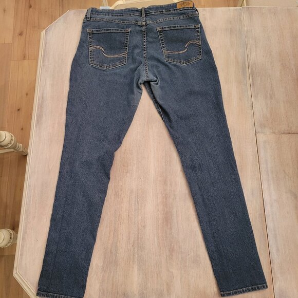 Signature by Levi's Strauss & Co Modern Skinny Jeans Women 16 L/C Blue Dark Wash - Picture 2 of 10